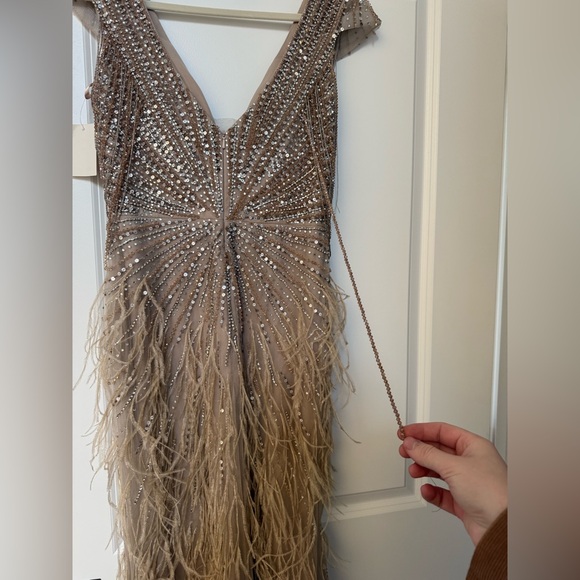Elegant Gold Beaded Prom Gown with Feather Details BRAND NEW - Picture 13 of 17
